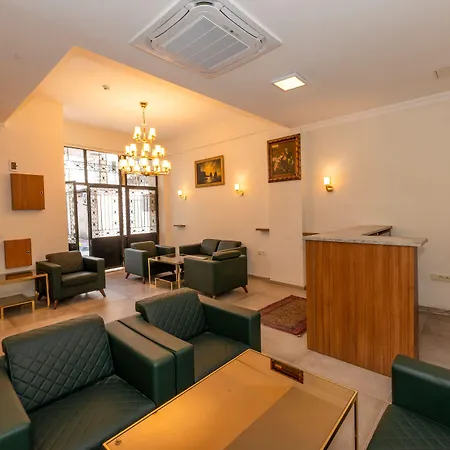 Bazaar Old Hotel